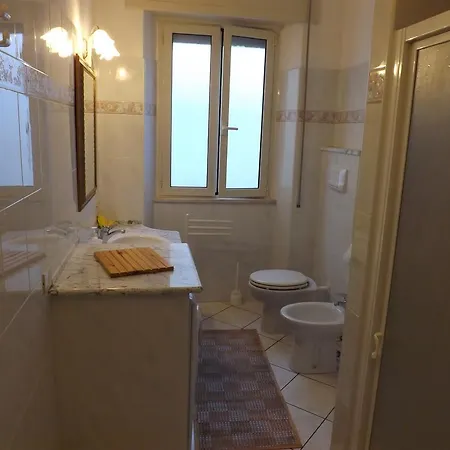 Center House Sea View 公寓 *