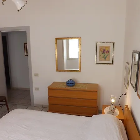 Center House Sea View 公寓 *